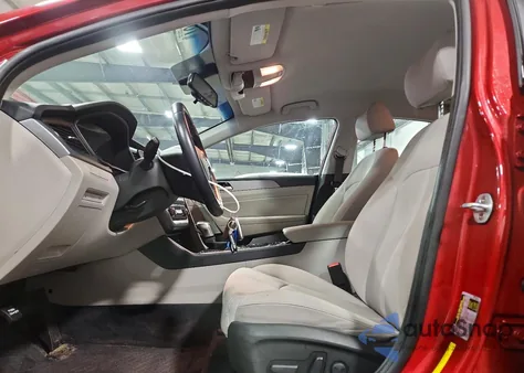 2018 Hyundai Sonata Sport z USA, uszkodzony, nr VIN 5NPE34AF5JH684278